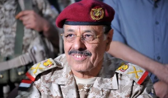 علي محسن الأحمر